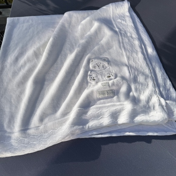 Debenhams Babble Boom Little Cat Embroidered White Knit Baby Blanket - Picture 12 of 17